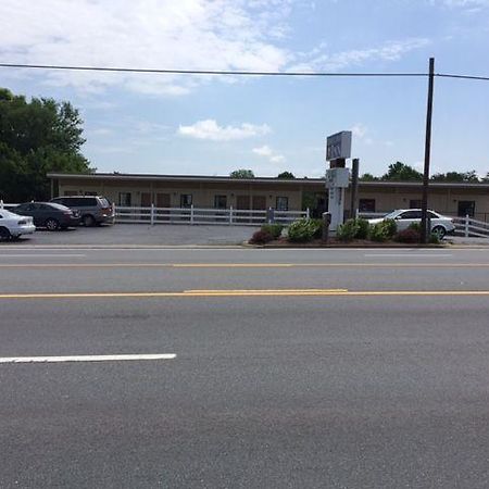 Executive Inn Madison Heights Exterior foto